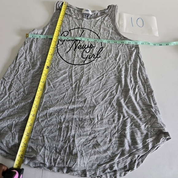 Old navy women's tank top, gray color pristine condition size small Athleisure - Picture 7 of 9